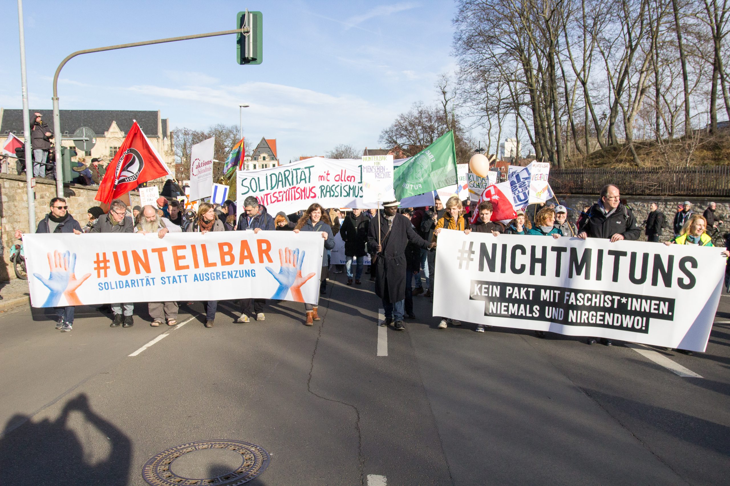 Bild einer Demonstration gegen Ausgrenzung und Faschismus