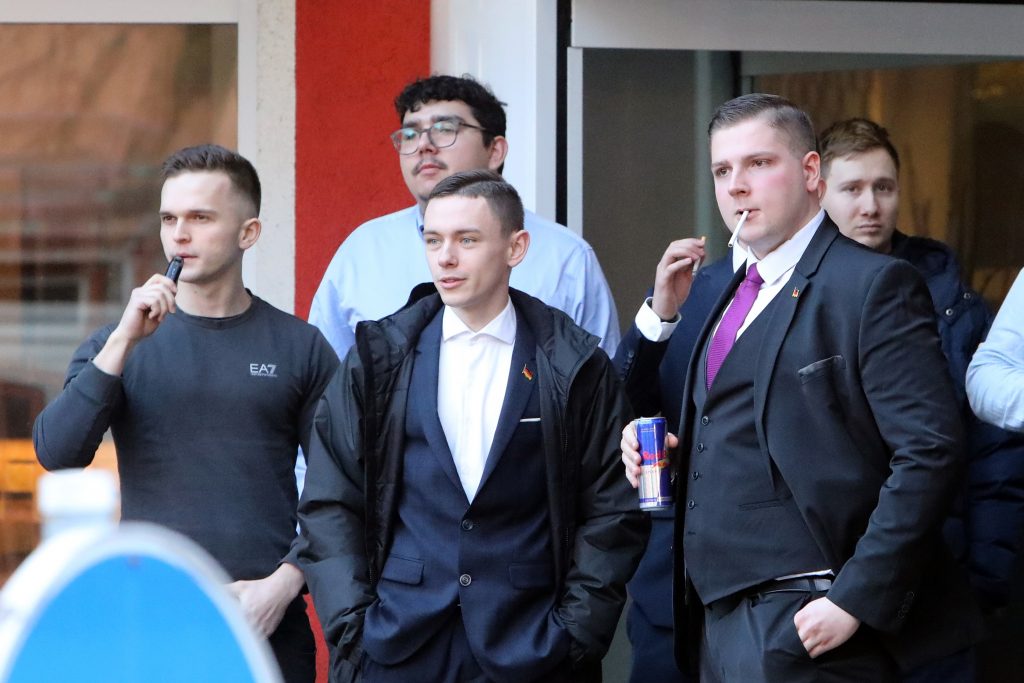 Mehrere junge Funktionäre der neu gegründeten AfD-Jugendorganisation "Generation Deutschland" bei der Gründungsveranstaltung am 17. Januar 2026 in Ilmenau